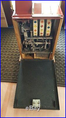 PACE Comet Antique 5 cent nickel Slot Machine Vintage Casino