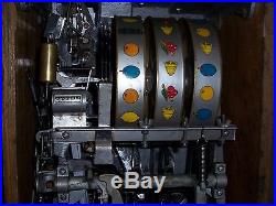 Pace 8 Star Bell Antique 25 Cent Collectors Slot Machine