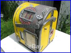 Penny Pack Trade Stimulator Gumball Cigarette Slot Machine
