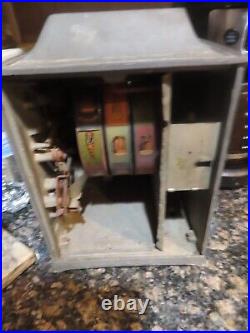 Rare Vintage Original Tavern Gum Slot Machine WORKS