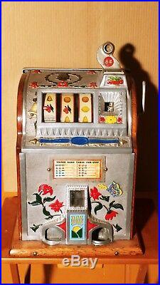 Restored 1920's Mills Pointsetta 5 cent Slot Machine