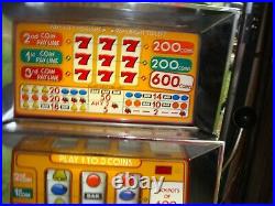 SLOT MACHINE Summit Systems TRIPPLE 7'S Quarter operated slot machine