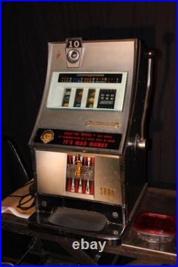 Sega Continental Alfred E Newman It's Mad Money 10 cent slot machine