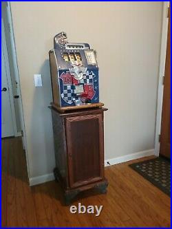 Slot Machine Stand