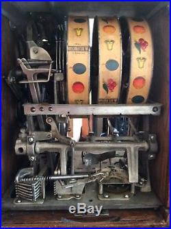 Slot machine, PACE, vintage, quarter, three wheel, pull handle, with stand