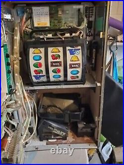 Slot machine with KEY