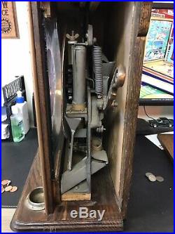 Super Rare 1896 DN Schall Horseshoe Gaming Wheel Slot Machine