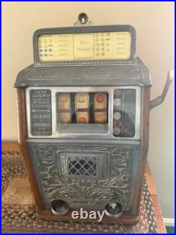 Superior 5 cent slot machine, Caille 1933