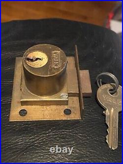 Upright Slot Machine Lock Yale New Old Stock