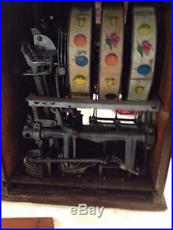 Vintage Pace Jak Pot Nickel Slot Machine
