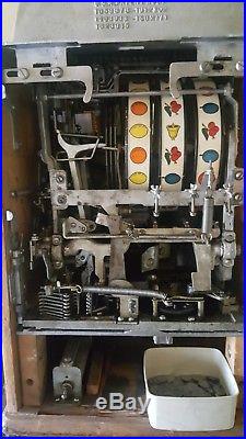 Vintage 10cent Slot Machine 1940's O. D. Jennings Standard Chief