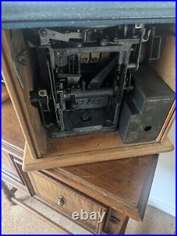 Vintage 1930s Groetchen Columbia 5 Cent Slot Machine