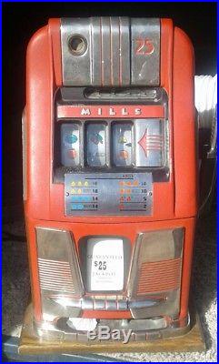 Vintage 1940's Mills High Top 25 cent Quarter Slot Machine
