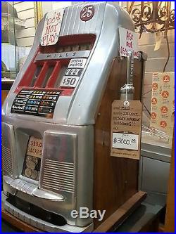 Vintage 1947 Mills Special Award 777 25 Cent Slot Machine