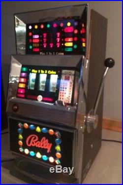 Vintage 1960's BALLY 25 Cent 873 Series Quarter Slot Machine Model 9821