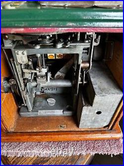 Vintage 5 Cent Columbia Mechanical Slot Machine Groetchen Coin Op Casino 5c