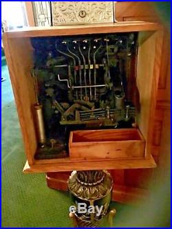 Vintage 5 cent Caille Ben Hur Slot Machine