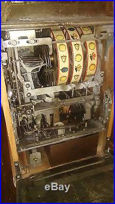 Vintage Antique 1940s/1950s Jennings Chief Indian Head 6 Pence Slot Machine