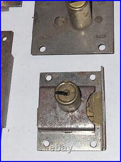 Vintage Antique Eagle Lock Co. Slot Machine Trade Stimulator Lot of 5