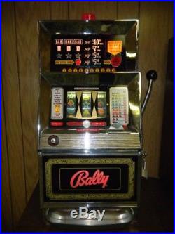 Vintage Bally Big Apple 5-Cent Slot Machine $500