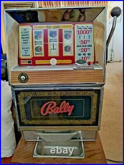 Vintage Bally PIC1000 Slot Machine