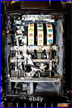 Vintage Bandit Character Mills Slot Machine 25 cent
