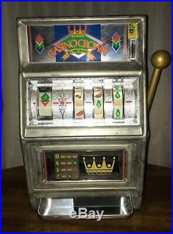 Vintage Casino Crown 25 Cent Slot Machine Gambling Anitique
