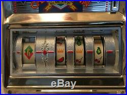 Vintage Casino Crown Slot Machine 25 Cent Coin Operated / Waco Japan