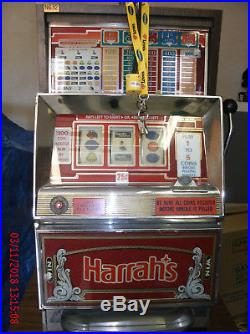 Vintage Harrah's 25-cent Slot Machine