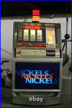 Vintage Harrah's Nickle Slot Machine Jennings Co. Model J400 The Olympic