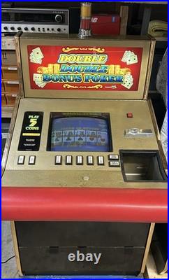Vintage IGT Slant Top Double Double Bonus Poker 25 Cent Video Poker Machine
