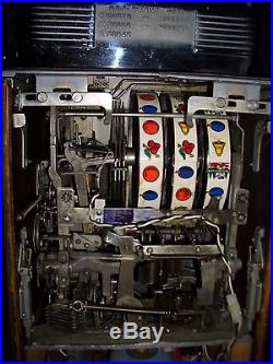 Vintage Jennings Quarter Slot Machine