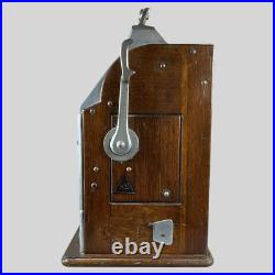 Vintage Jennings Rock-Ola Coin Operated Slot Machine WithKey