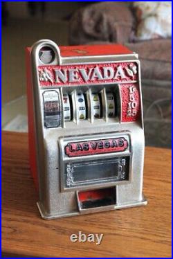 Vintage Las Vegas Nevada Coin Toy Slot Machine Bank 11 Game Room Display