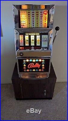 Vintage Las Vegas Slot Machine, 25-cent, 3-reel, fruit