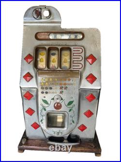 Vintage MILLS Chrome Bell Diamond Front 5 CENT Slot Machine -Works Great withVideo