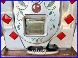 Vintage MILLS Chrome Bell Diamond Front 5 CENT Slot Machine -Works Great withVideo