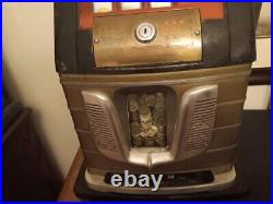 Vintage Mills $. 25 Hi Top Slot Machine