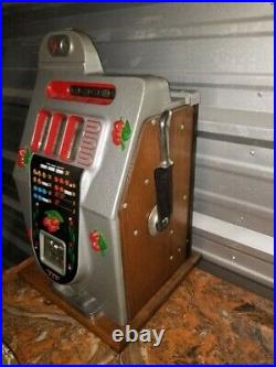 Vintage Mills 5 cent Slot Machine Black Cherry Very Nice See Pics. Antique