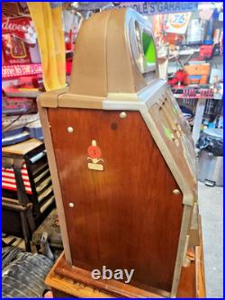 Vintage Mills Horse head 25 cent slot machine with claw foot stand PICK UP ONLY