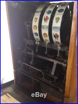 Vintage Mills Novelty Company Goose Neck 25¢ Slot Machine
