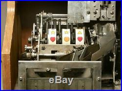 Vintage Mills Novelty Company Nickel Slot Machine
