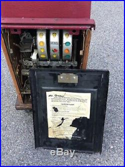 Vintage Mills Slot Machine 25 Cents