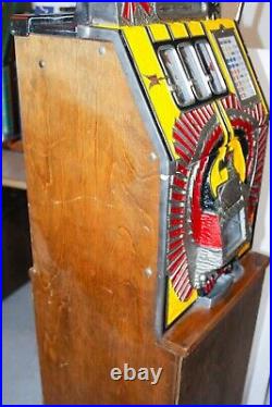 Vintage Mills War Eagle Slot Machine 25-cent Floor Stand Model