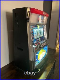 Vintage Mizuho Marine Battle Model A-700 Slot Machine Powers On. Works. Pickup