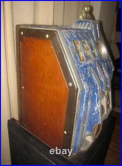 Vintage Pace Comet $. 25 Slot Machine with Vintage Mills Metal Stand