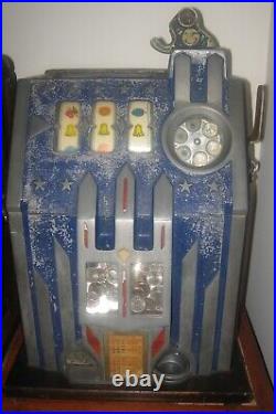 Vintage Pace Comet $. 25 Slot Machine with Vintage Mills Metal Stand