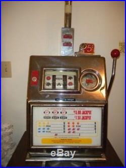 Vintage Pace Mechanical Harrahs 5-Cent Slot Machine $900