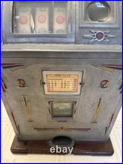 Vintage Slot Machine (dimes are not in the machine)