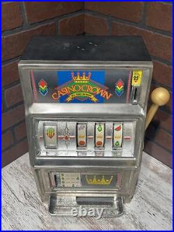Vintage WACO CASINO CROWN Novelty Metal Slot Machine 25¢ coin, WORKING
